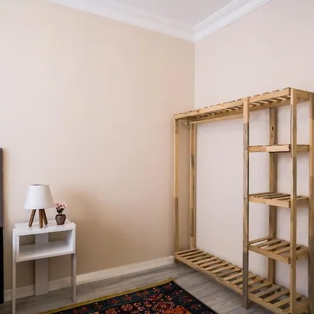 Fully Furnished Cozy And Private Flat In Avcilar 公寓 *